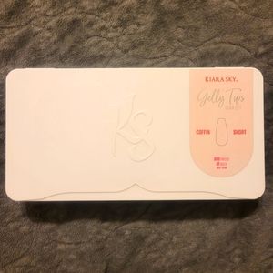 Kiara Sky Coffin Short Gelly Tips